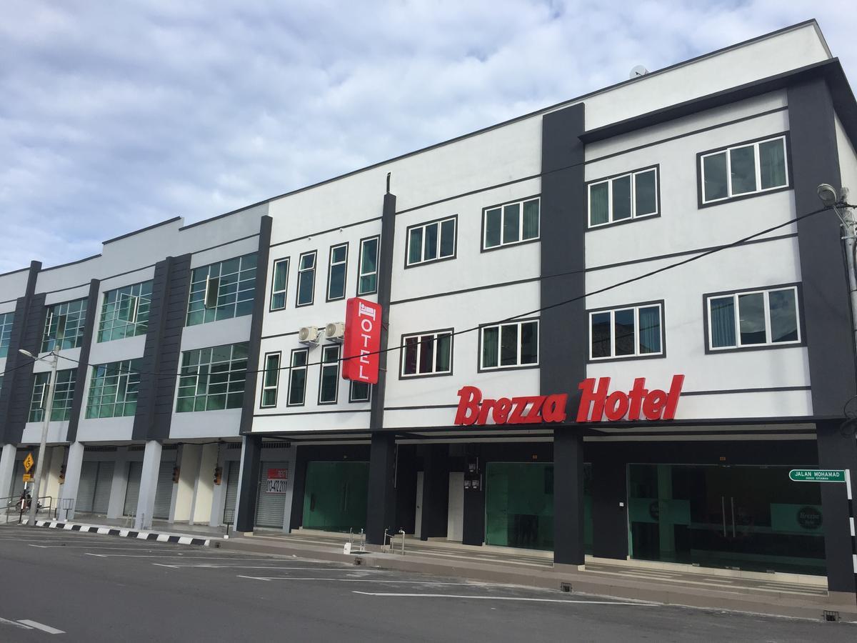 Brezza Hotel Sitiawan Bagian luar foto